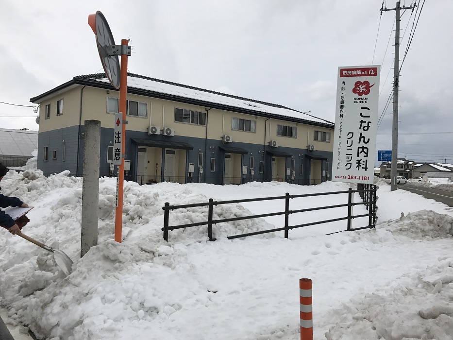 雪降りすぎですね