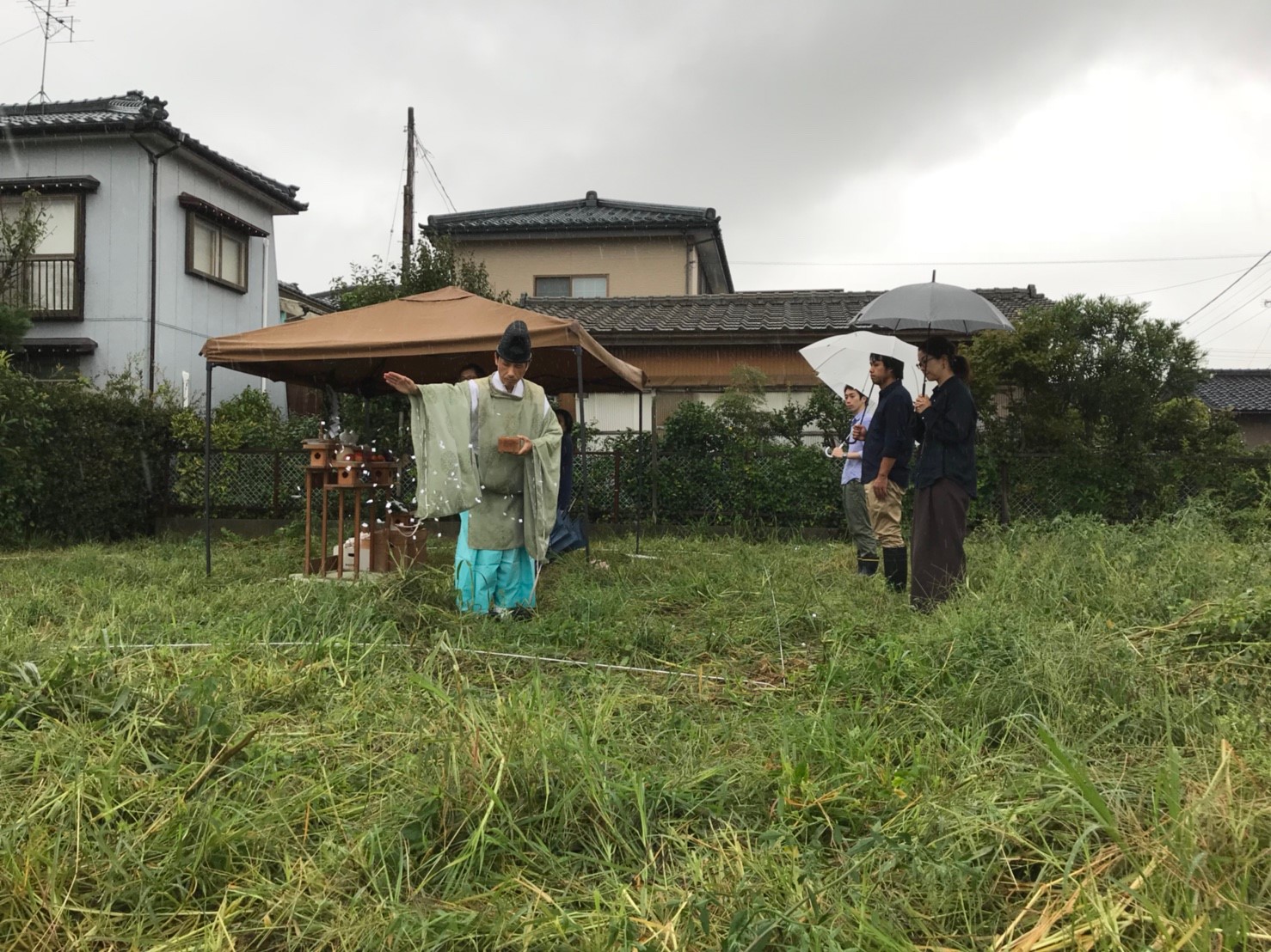 雨の中の地鎮祭