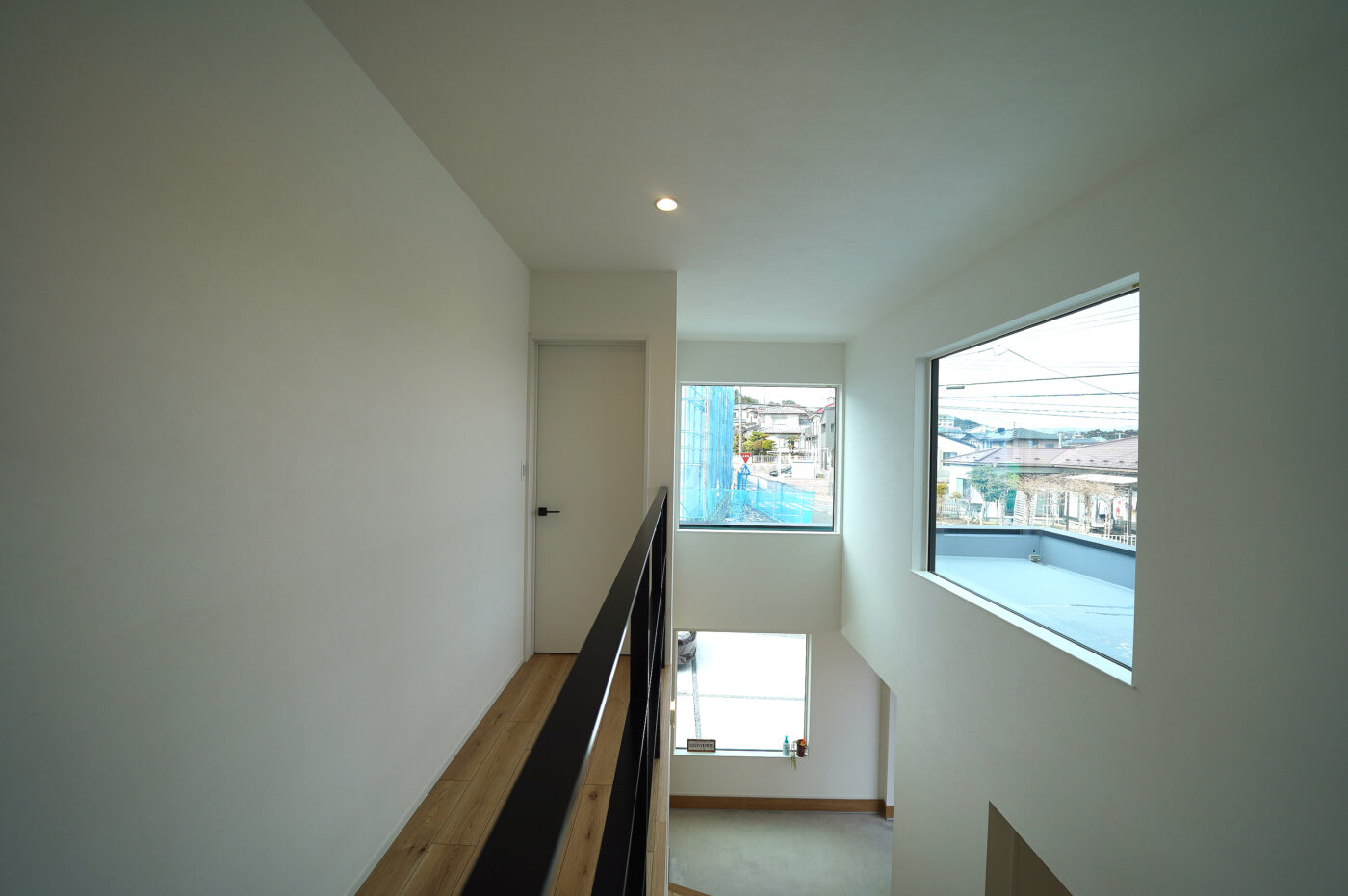 お家で一番明るく開放的な玄関のある暮らし デジモ 新潟 仙台の自由設計 注文住宅 リノベーション 店舗設計