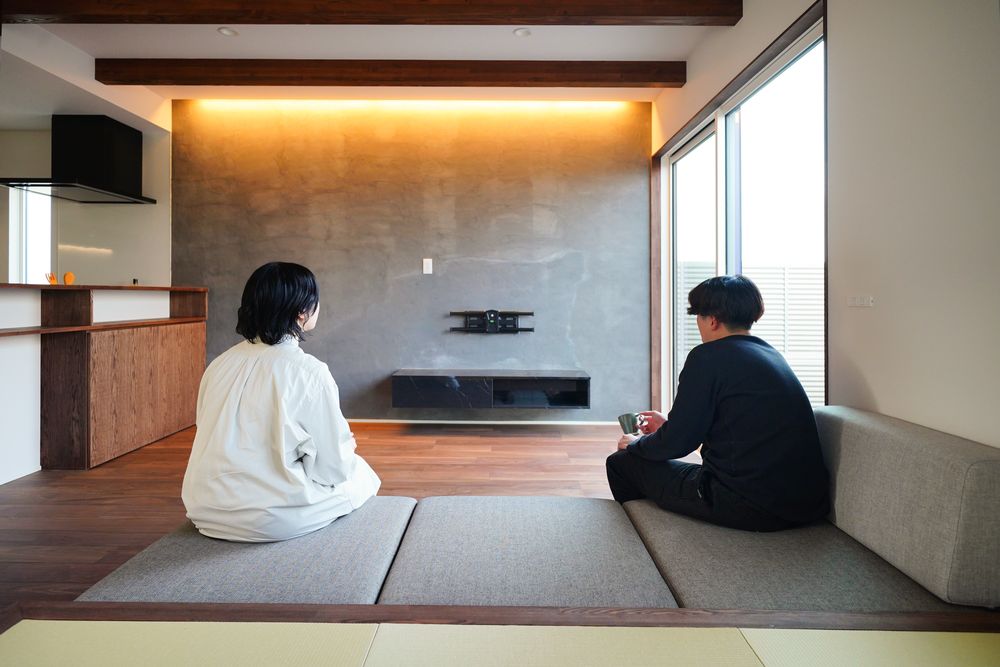 【見学会】ウォルナットと無機質。-ROMO35坪