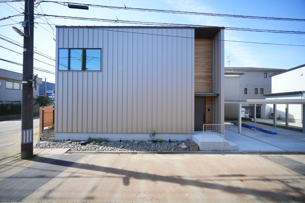 【モデルハウス販売】デザインも性能も、上質を選ぶ家。｜長岡市北山